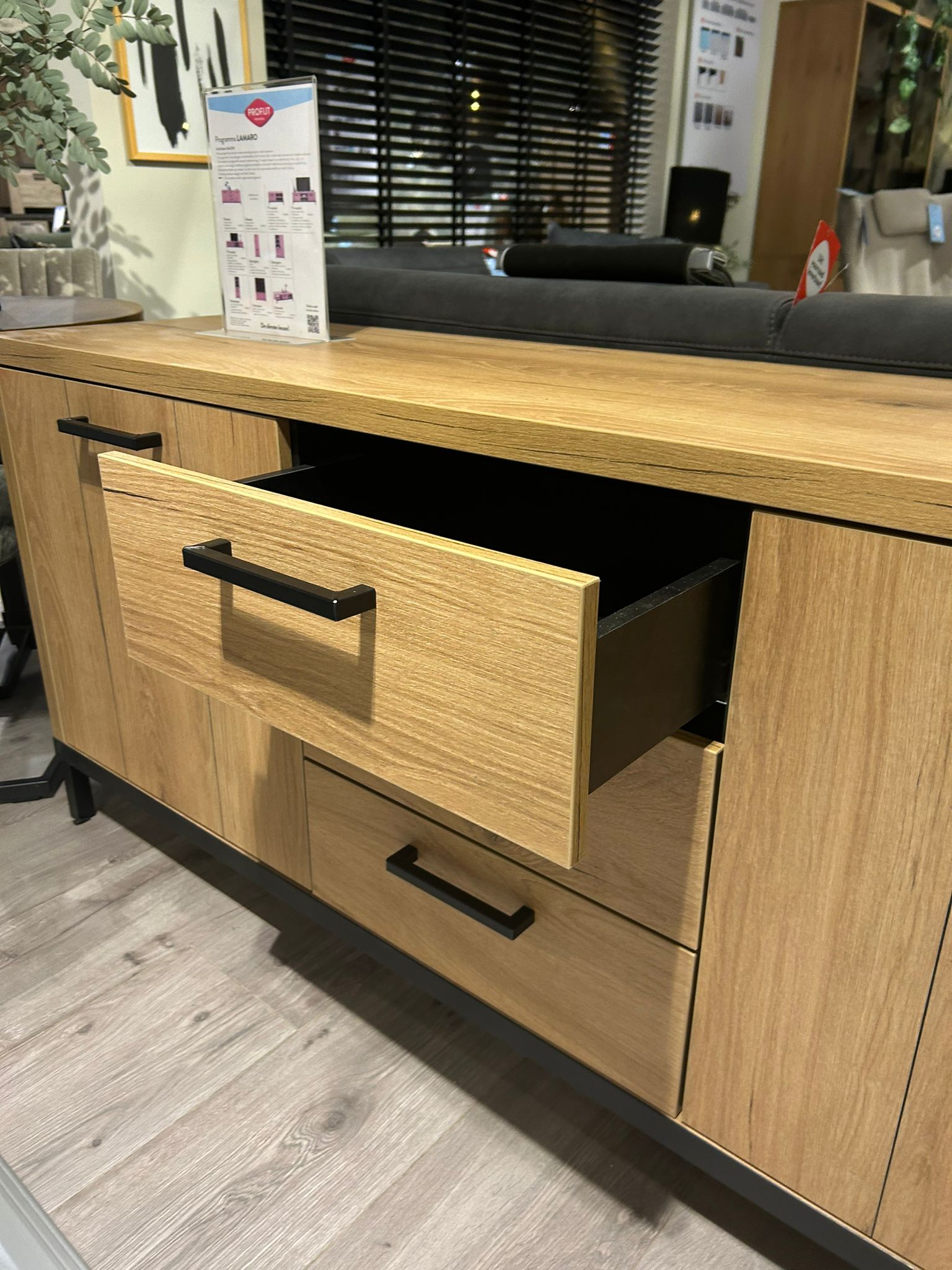 Lamaro dressoir